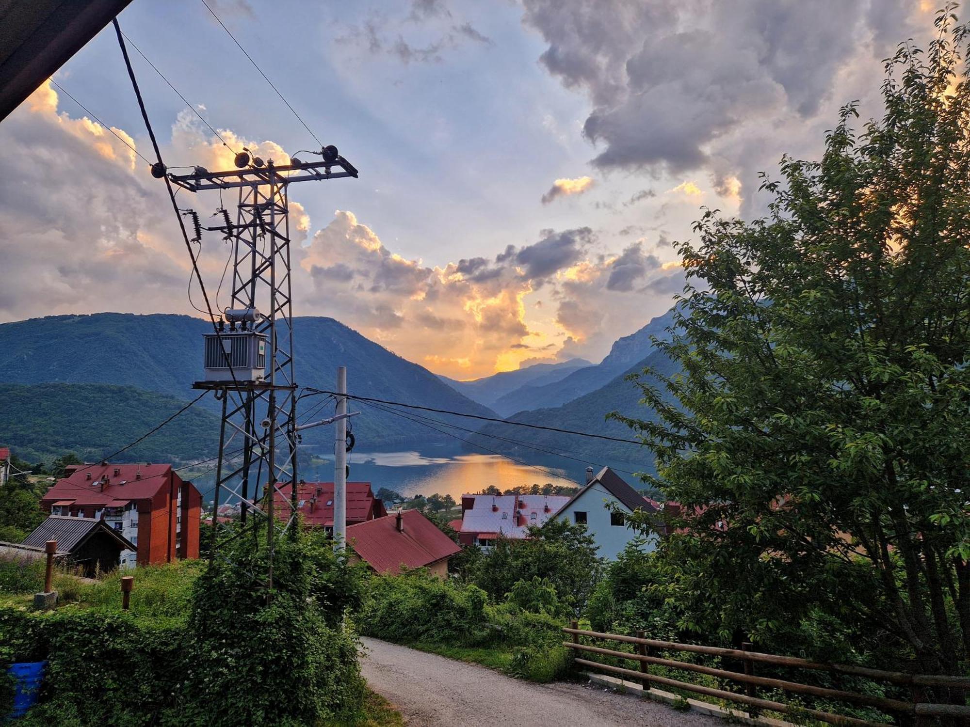 Guesthouse Madzarevic Плужине Екстериор снимка