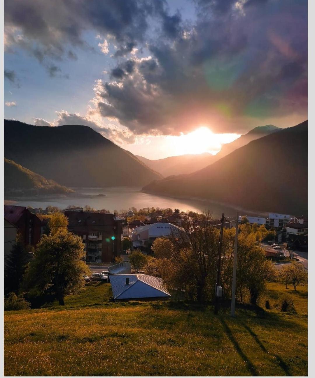 Guesthouse Madzarevic Плужине Екстериор снимка