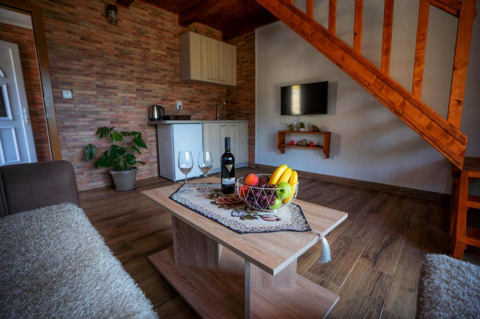 Guesthouse Madzarevic Плужине Екстериор снимка